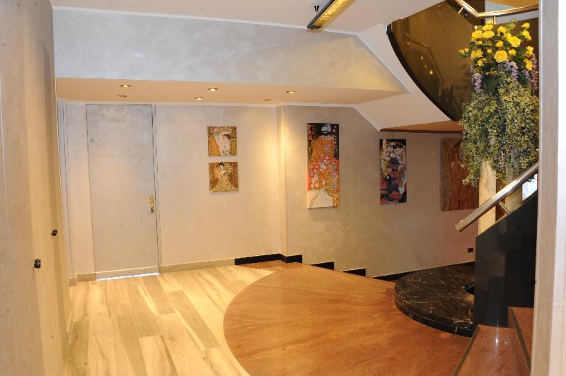 ארונה Hotel Concorde מראה חיצוני תמונה