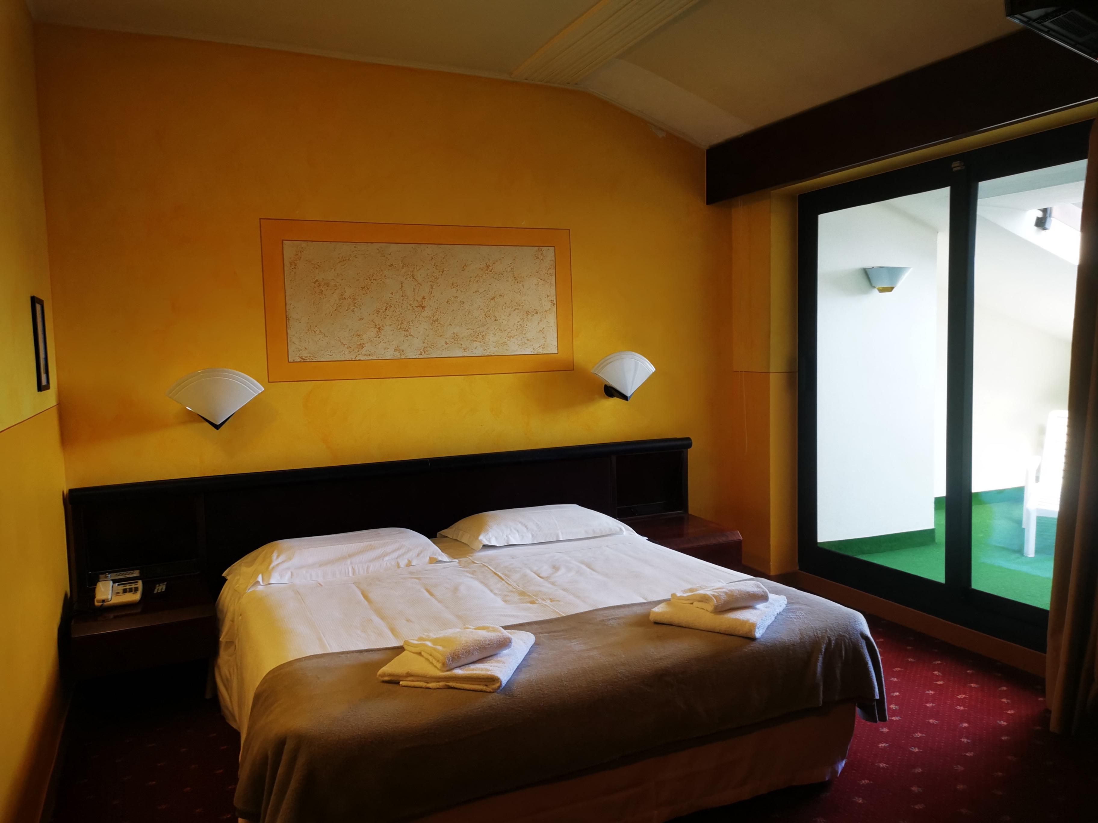 ארונה Hotel Concorde מראה חיצוני תמונה
