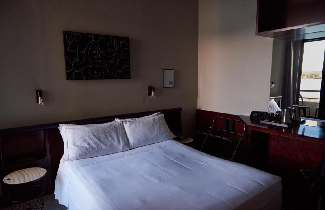 ארונה Hotel Concorde מראה חיצוני תמונה